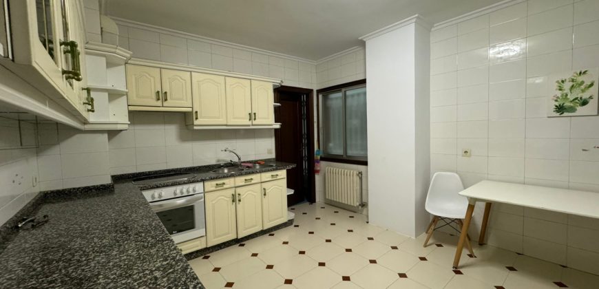Piso en venta de 5 dormitorios en zona Doroteas (Pontevedra).
