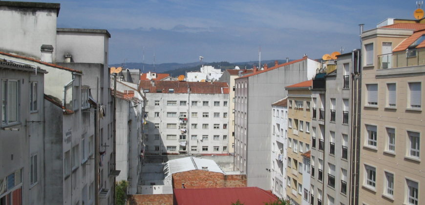 Ático en venta de 4 dormitorios en la Calle Blanco Porto.
