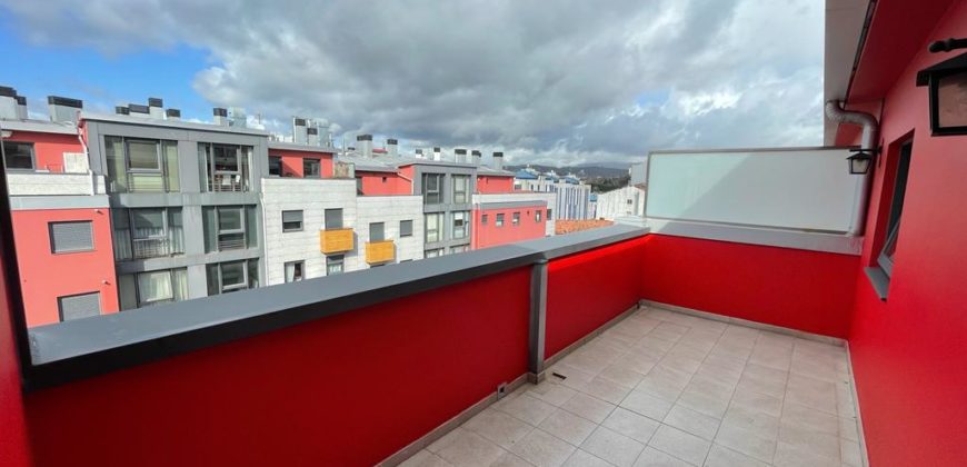 Se vende piso ático 2 habitaciones con fantástica terraza, A Parda
