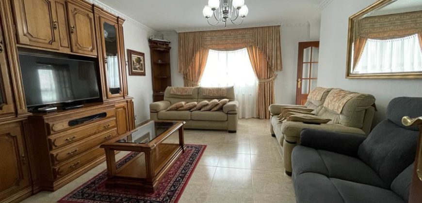 Se vende piso de 3 habitaciones en Ardán.