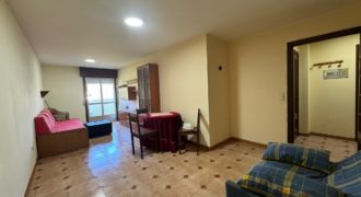 Se vende piso de 2 habitaciones en la zona de Rosalía de Castro